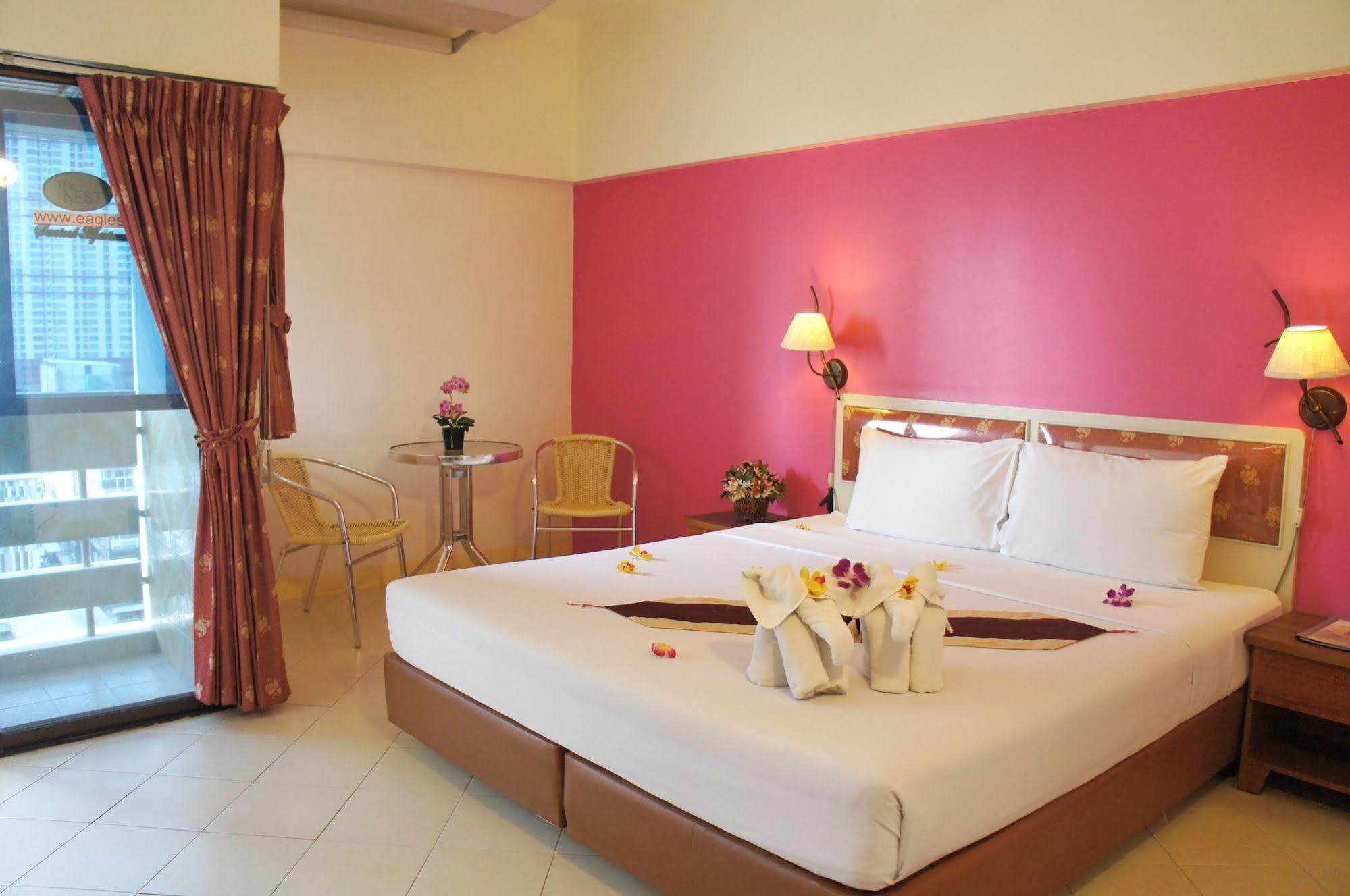 The Nest Serviced Apartment Бангкок Экстерьер фото